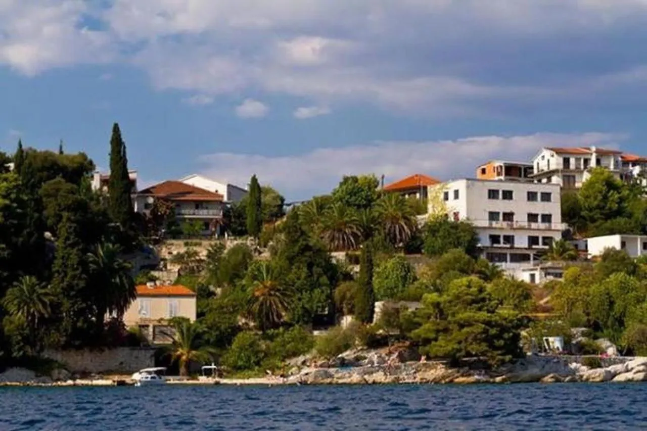 Apartment In Trogir With Sea View, Balcony, Air Conditioning, W-Lan 5055-2