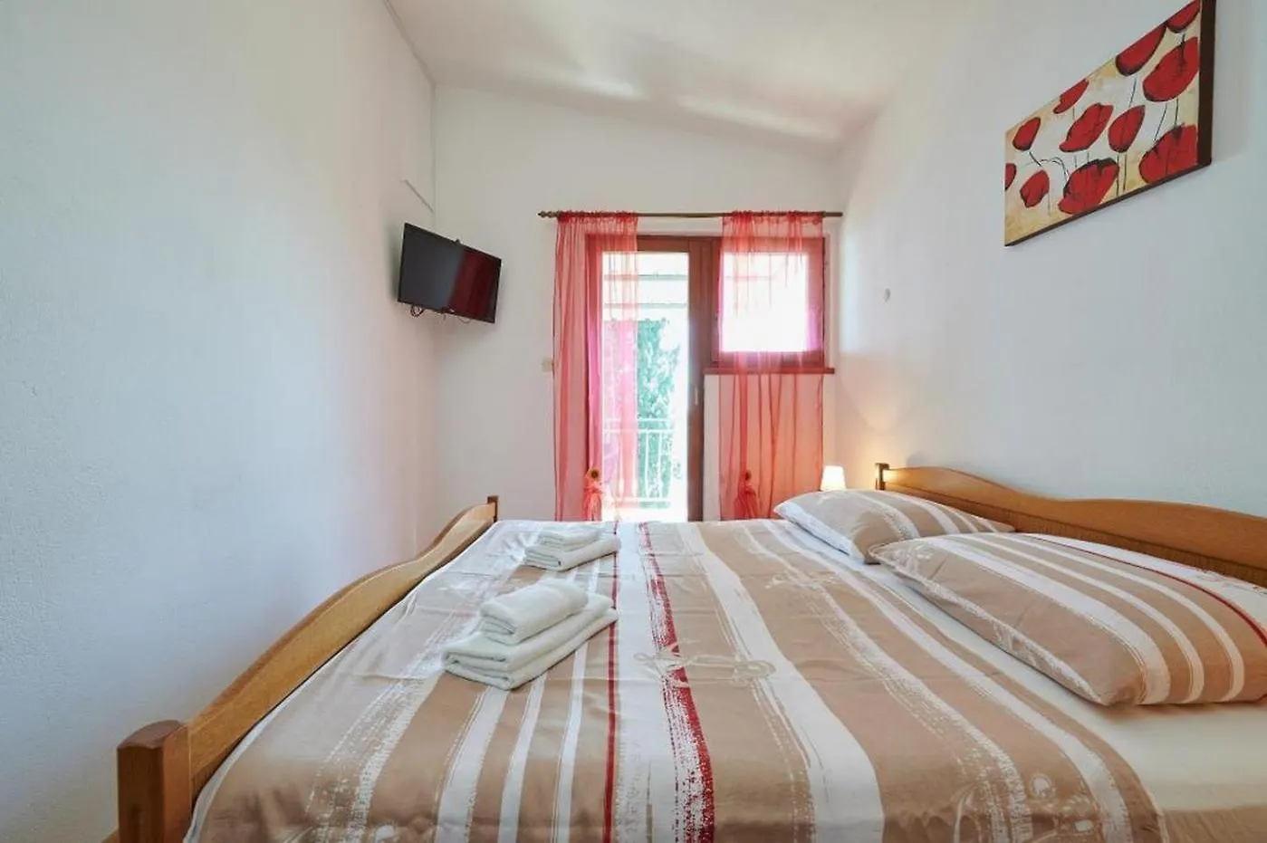 Apartment In Trogir With Sea View, Balcony, Air Conditioning, W-Lan 5055-2 0*,  Croatia